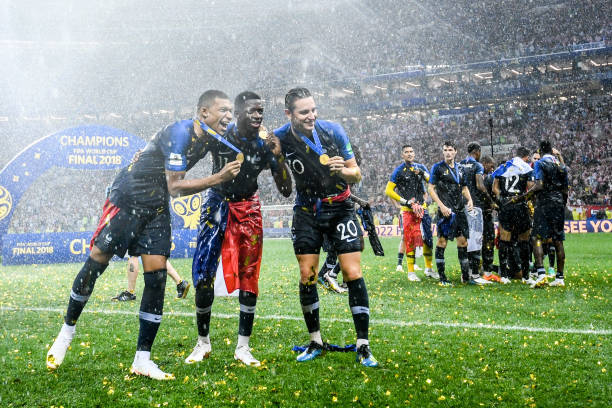 及尤文图斯 及尤文图斯