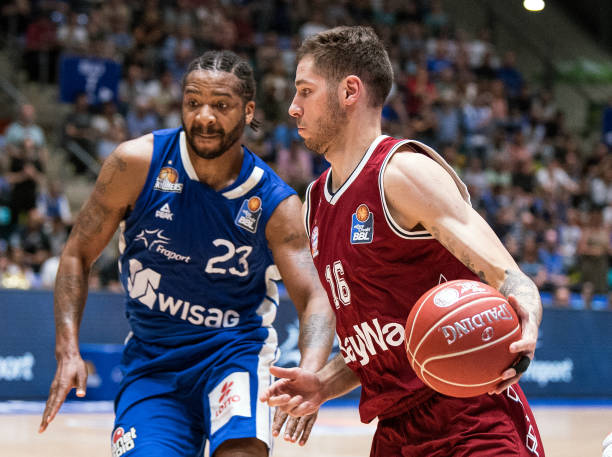 意甲更是高 意甲更是高